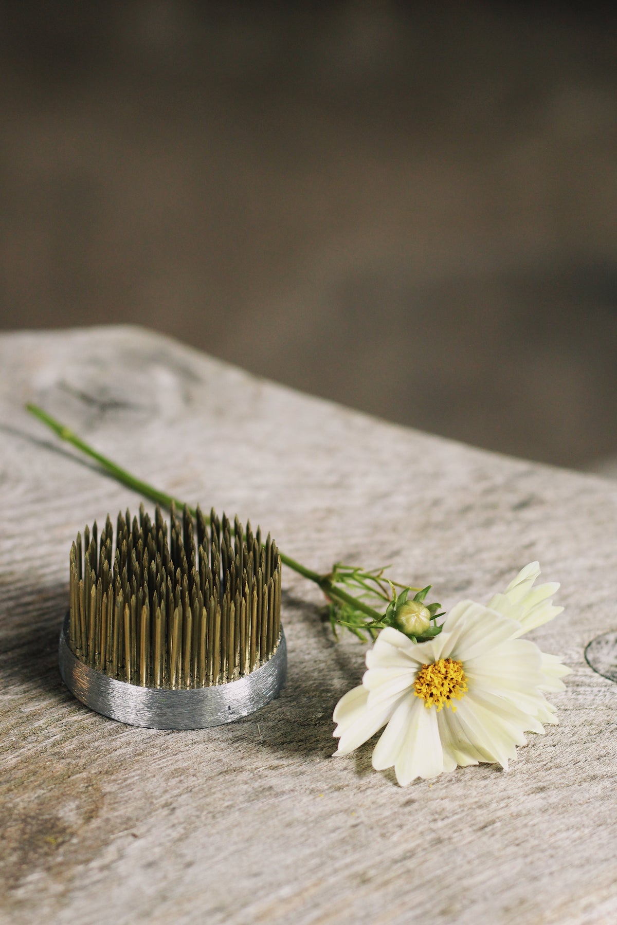 Round Pin Holder