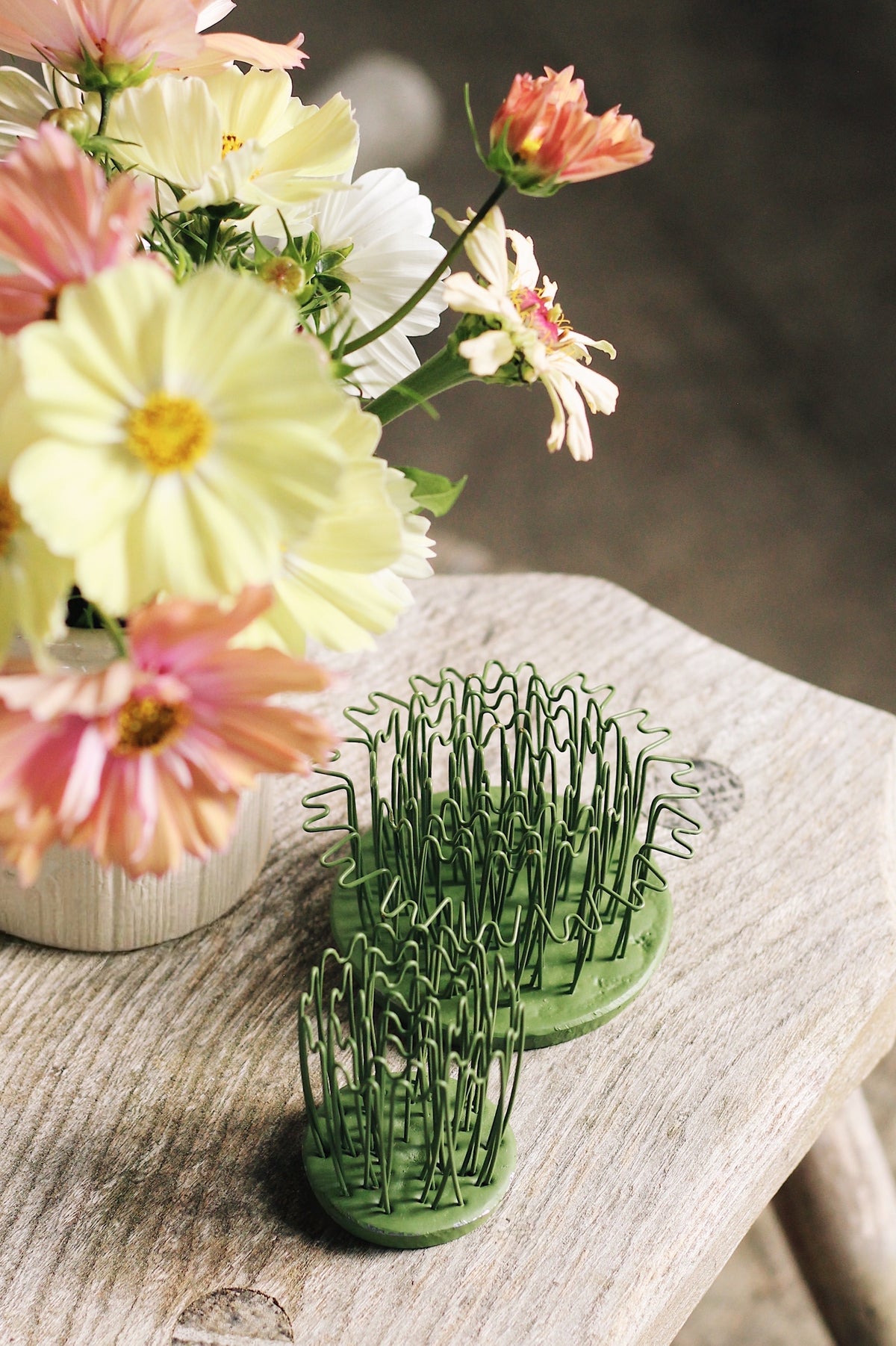 Round Hairpin Flower Holders